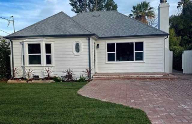 5532 Aura Avenue - 5532 Aura Avenue, Los Angeles, CA 91356