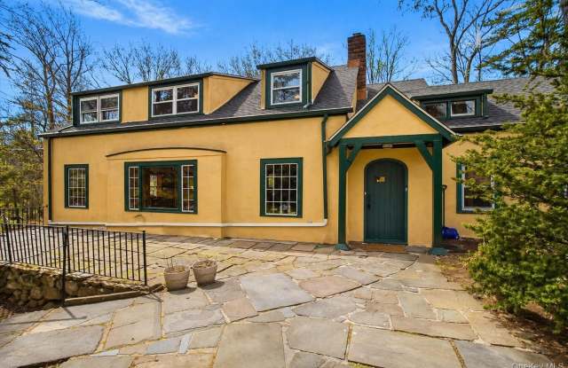 145 Saxon Woods Road photos photos