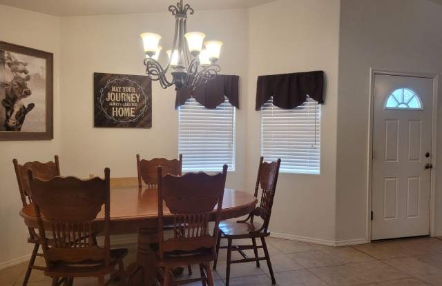 Charming 3-Bedroom Home with Spacious Yard in Rio Lomas Gallery 4