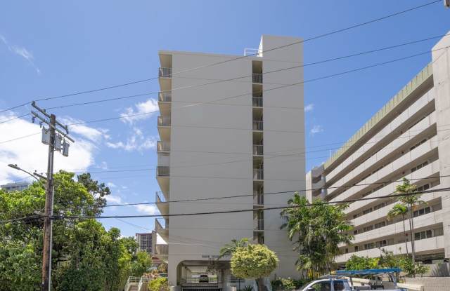 $2300 /1 Bed / 1 Bath / 1 Parking in Keeaumoku photos photos