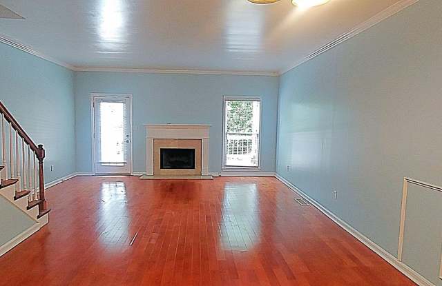 Spacious 2 Bedroom, 2.5 Bathroom Townhome in Homewood photos photos