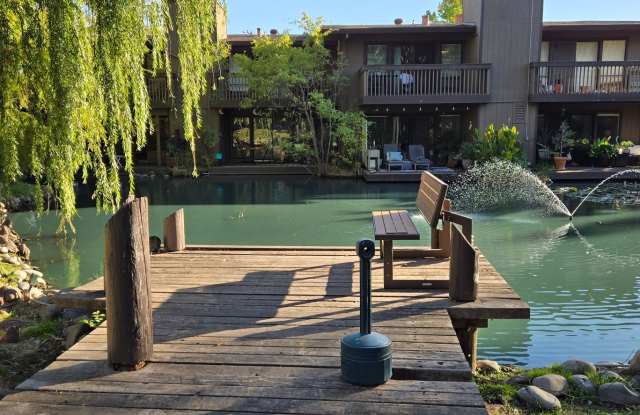 Charming Waterfront 1-Bedroom Condo for Rent in Timberlake Community Gallery 1