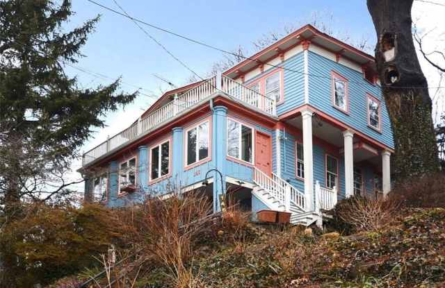 146 Bayview Avenue photos photos