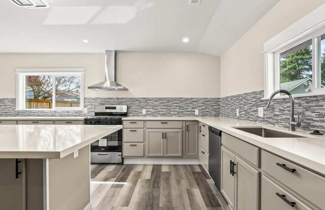 2221 Northeast 9th Avenue photos photos 2221 Northeast 9th Avenue photos photos