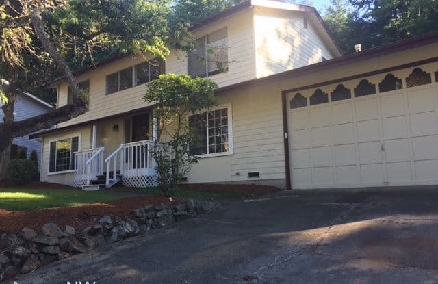 32513 41st Ave SW - 32513 41st Avenue Southwest, Federal Way, WA 98023
