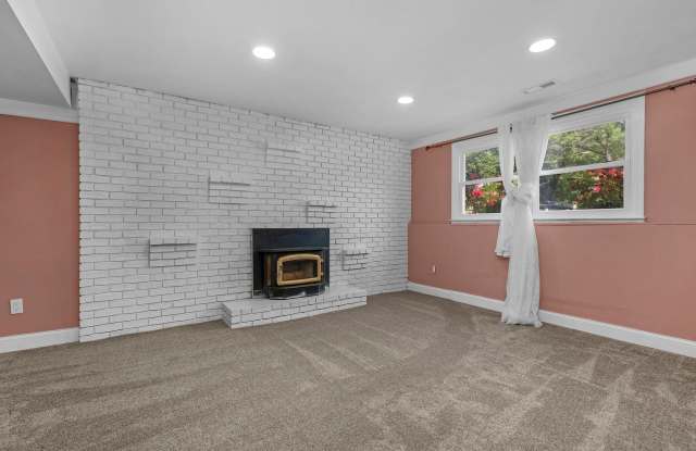 2431 Clydesdale Road Gallery 2