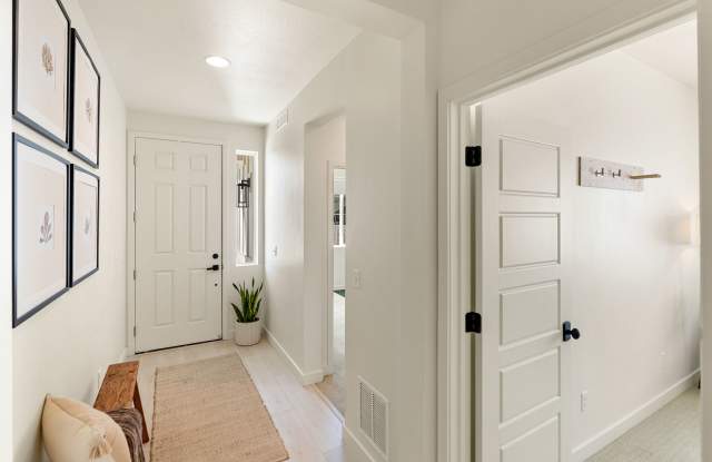 4976 W Escalante Ln Gallery 2