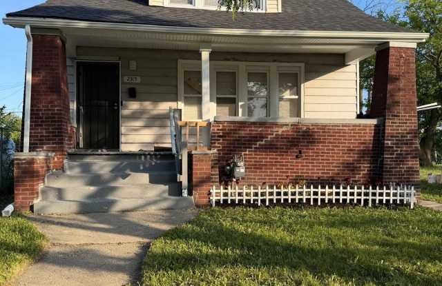 2315 Tuxedo Gallery 4