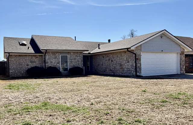 10528 Ricky Ln - 10528 Ricky Lane, Midwest City, OK 73130