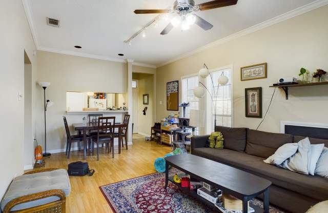 711 W 21st St # 101 - 711 West 21st Street, Austin, TX 78705