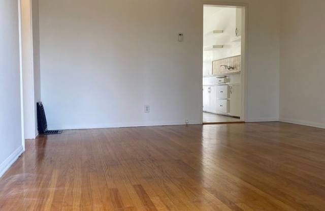 g2406 Gallery 3