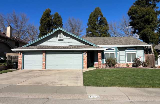 Spacious 4 bed 2 bath with landscaping included available in Antelope! - 3960 Rollins Way, Antelope, CA 95843