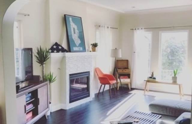 941 N Croft AVE - 941 North Croft Avenue, Los Angeles, CA 90069