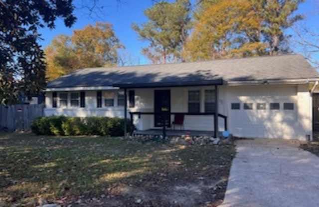 901 17th Avenue - 901 17th Avenue, Albany, GA 31701