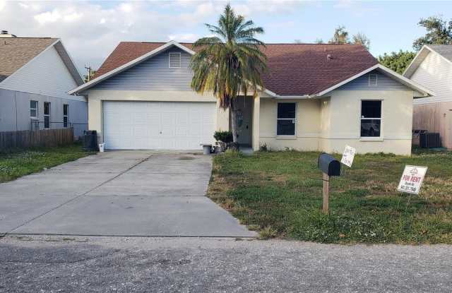 3116 35TH AVENUE W - 3116 35th Avenue West, South Bradenton, FL 34205