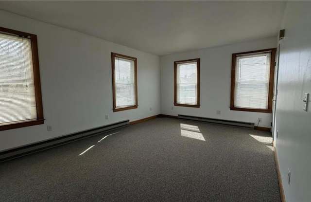 20 GRANITE Street Gallery 4