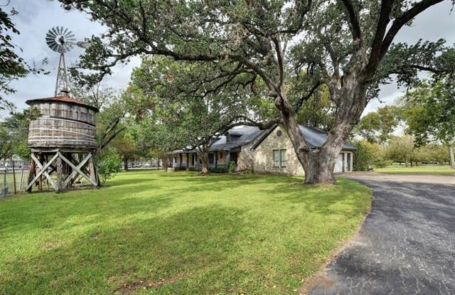 200 Twin Ridge DR - 200 Twin Ridge Drive, Round Rock, TX 78664