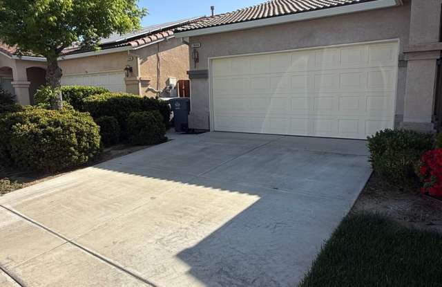 55+ Gated Community Beautiful 3 Bed / 2 Bath Home in Desirable photos photos