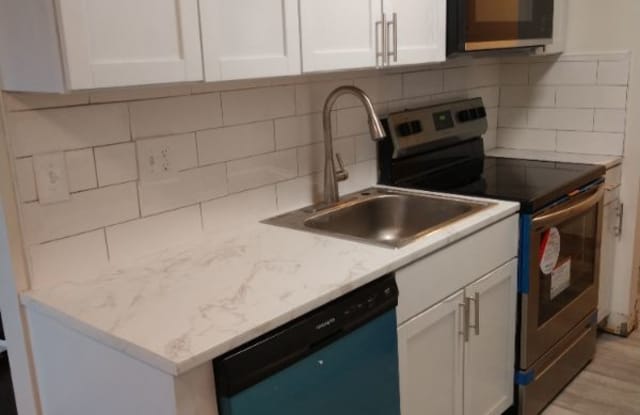 10 Tuttle st 2G - 10 Tuttle Street, Stamford, CT 06902