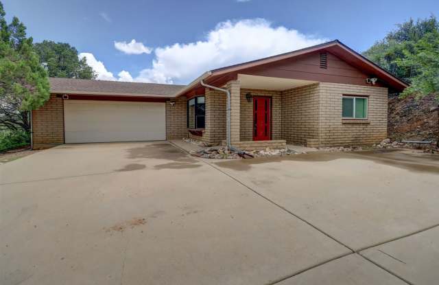 Nature at Your Back Door in this 3 Bedroom 1.5 Bath! photos photos