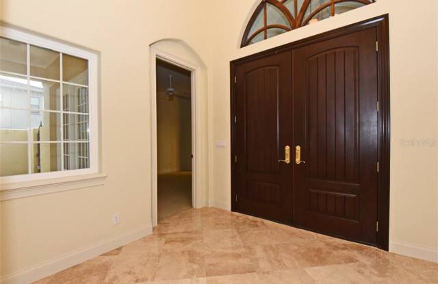 584 MUIRFIELD LOOP Gallery 2