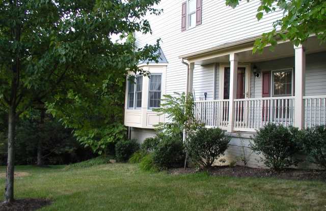 8686 MANAHAN DR photos photos