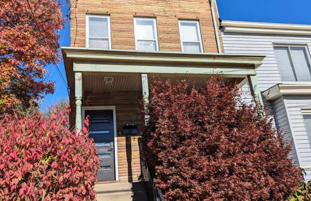 Stylish 2 Bedroom 1.5 Bathroom House (Fineview) - 420 Catoma Street, Pittsburgh, PA 15212