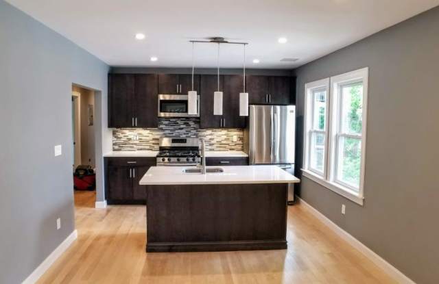 31-33 Thornton St. photos photos