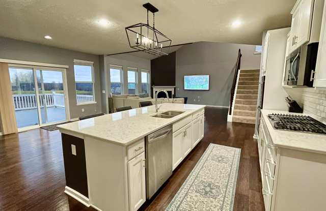2038 Fieldcrest Lane Gallery 3