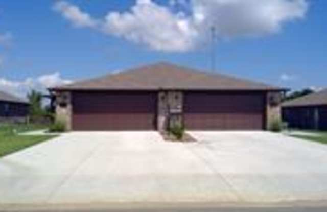 9105-9107 Chanel Place - 9107 - 9105 Chanel Pl, Fort Smith, AR 72916