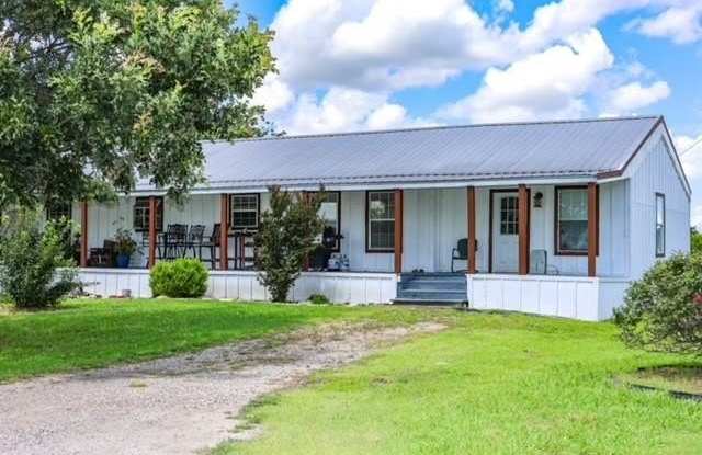 412 Lloyds Lane photos photos
