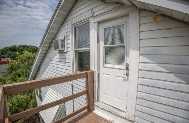 1112 East Miller Street - B Gallery 4