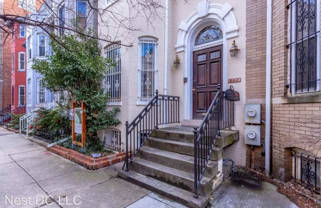 1726 Willard St NW Unit A Gallery 2