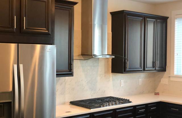 13390 SHERWOOD PARK LANE Gallery 3