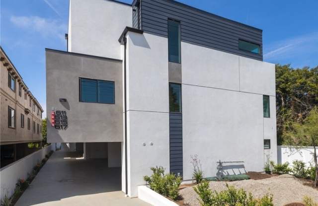 617 Aviation Way photos photos
