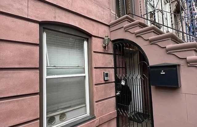 1026 BLOOMFIELD ST photos photos