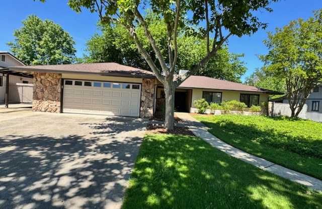 MOVE IN TODAY! Remodeled home with a view photos photos