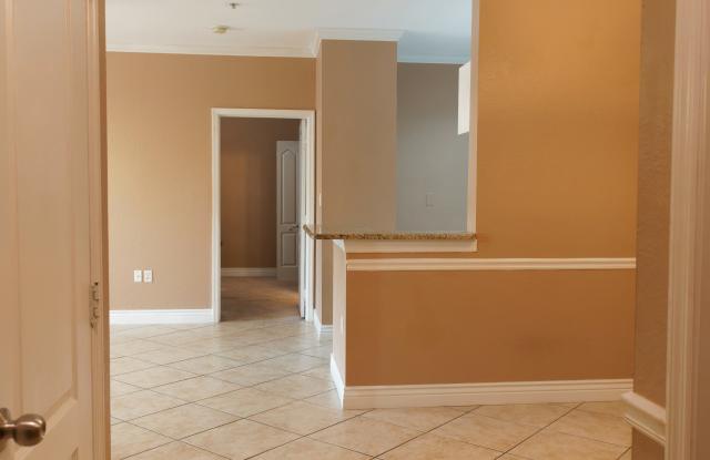 2732 Via Murano Gallery 4