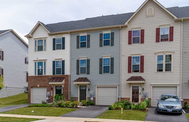 Townhouse with 1-Car Garage, Rooftop Deck & Stunning Views of Oakdale High Gallery 3