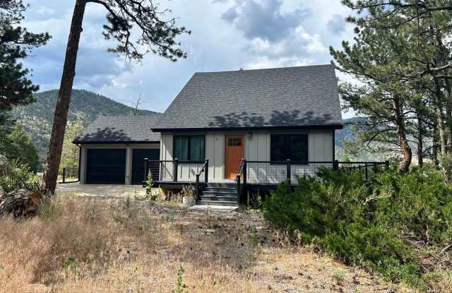 Beautiful 3Bd/3.5Ba Home Nestled in the Rockies photos photos