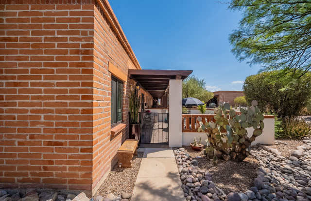 387 S Paseo Tierra Apt A photos photos