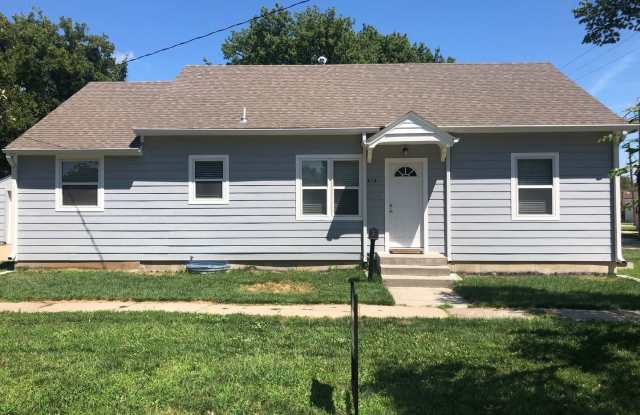 414 N. Green St. - 414 North Green Street, Hoisington, KS 67544