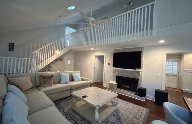 231 Menendez Ave, St Simons Island, GA 31522 Gallery 3