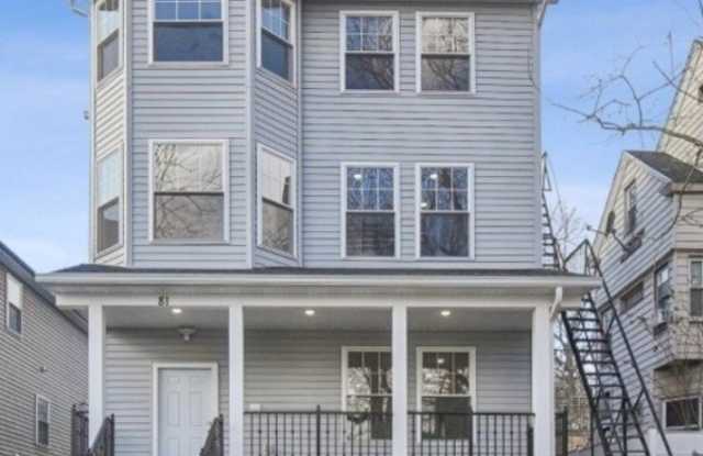 81 N Grove St photos photos