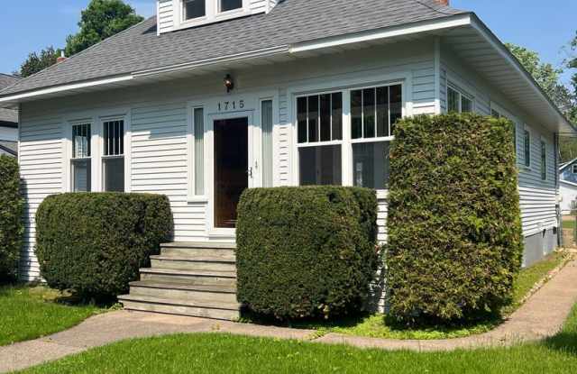 1715 Fairmount Street photos photos