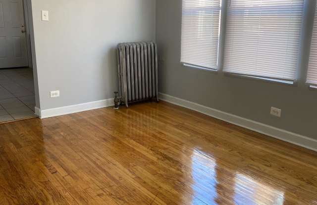 7204 South Cornell Avenue - 2 Gallery 4