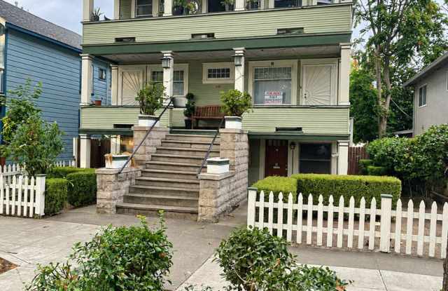 521 T St #B - Sacramento 95811 Gallery 1