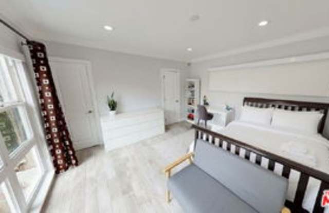 10331 La Grange Avenue photos photos