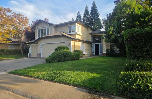 A spacious 4 Bdrm + Office, 3 Bath Gallery 1