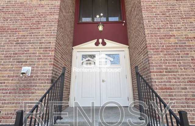 7815 Douglas Ave Gallery 3